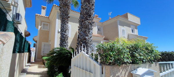 LUXUSNÍ VILLA-VILLAMARTIN,oblast Alicante