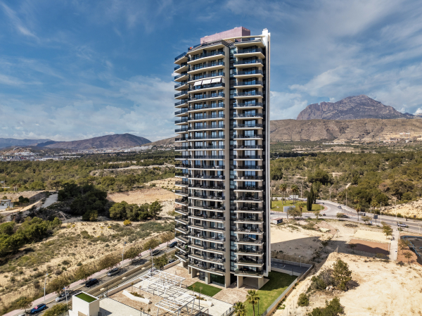 LUXUSNÍ BYT V SAKURA TOWER-BENIDORM