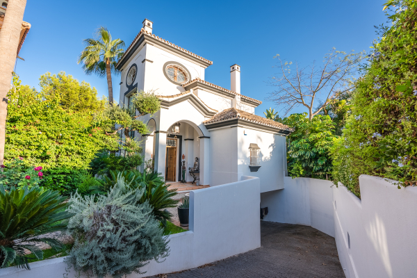 MEGA LUXUSNÍ VILLA-MARBELLA
