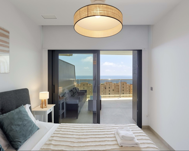 LUXUSNÍ BYT V SUNSET CLIFFS-BENIDORM