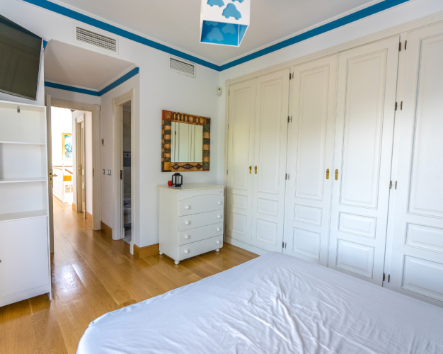 MEGA LUXUSNÍ VILLA-MARBELLA