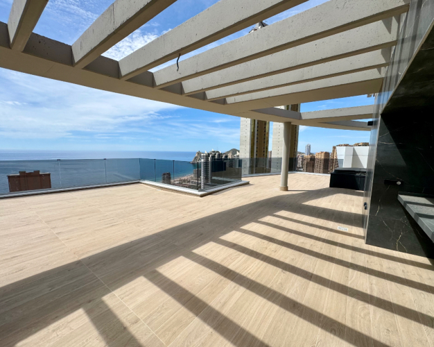 MEGA LUXUSNÍ PENTHOUSE V SAKURA TOWER-BENIDORM