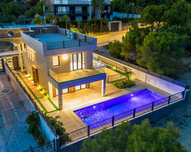 LUXUSNÍ VILLA-FINESTRAT