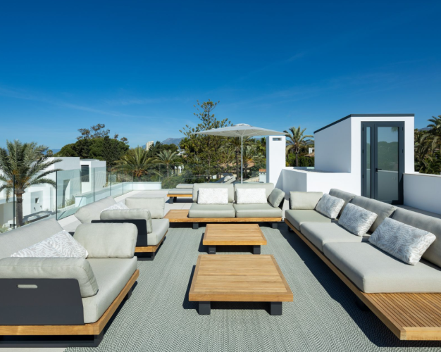 MEGA LUXUSNÍ VILLA-MARBELLA