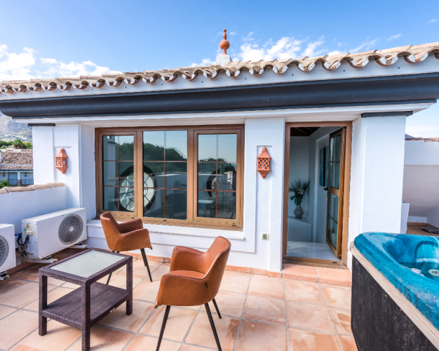 MEGA LUXUSNÍ VILLA-MARBELLA