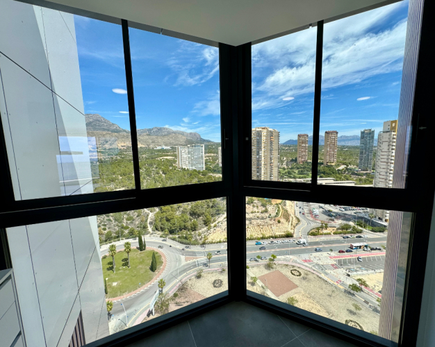 MEGA LUXUSNÍ PENTHOUSE V SAKURA TOWER-BENIDORM