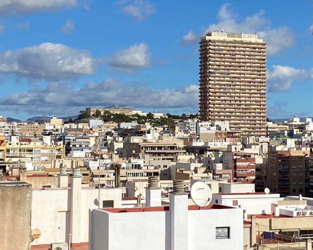 MEGA LUXUSNÍ PENTHOUSE-ALICANTE