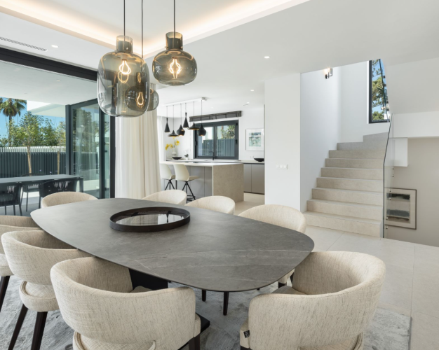 MEGA LUXUSNÍ VILLA-MARBELLA