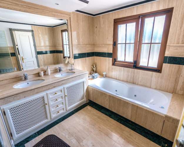 MEGA LUXUSNÍ VILLA-MARBELLA