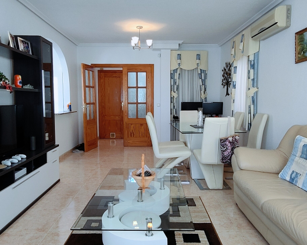 LUXUSNÍ VILLA-VILLAMARTIN,oblast Alicante