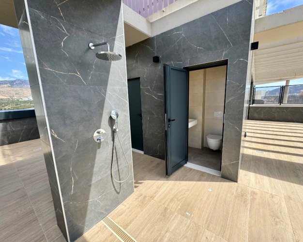 MEGA LUXUSNÍ PENTHOUSE V SAKURA TOWER-BENIDORM