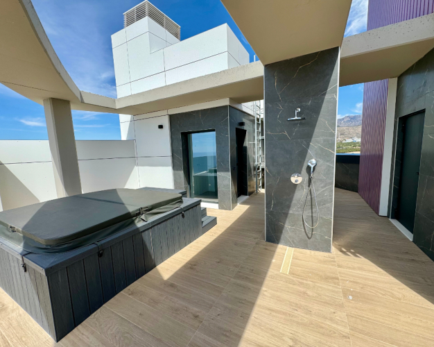 MEGA LUXUSNÍ PENTHOUSE V SAKURA TOWER-BENIDORM