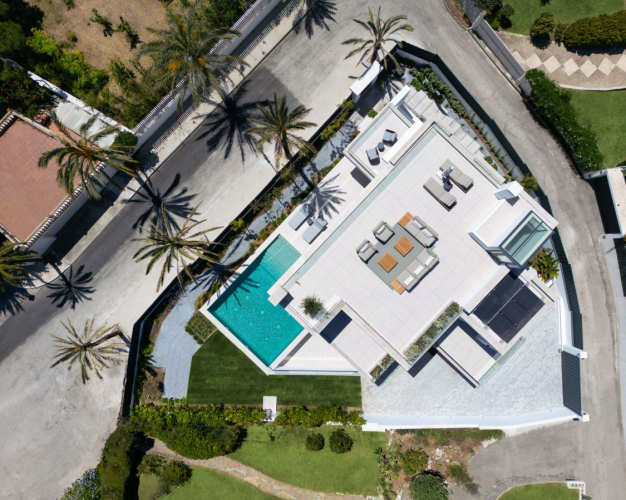 MEGA LUXUSNÍ VILLA-MARBELLA