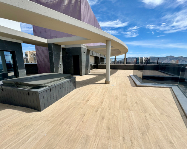 MEGA LUXUSNÍ PENTHOUSE V SAKURA TOWER-BENIDORM