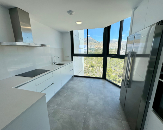 MEGA LUXUSNÍ PENTHOUSE V SAKURA TOWER-BENIDORM
