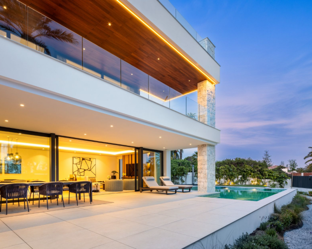 MEGA LUXUSNÍ VILLA-MARBELLA