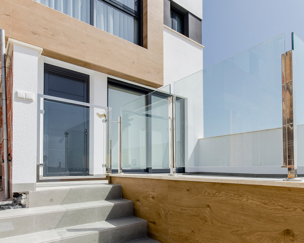 LUXUSNÍ VILLA-GUARDAMAR,oblast Alicante
